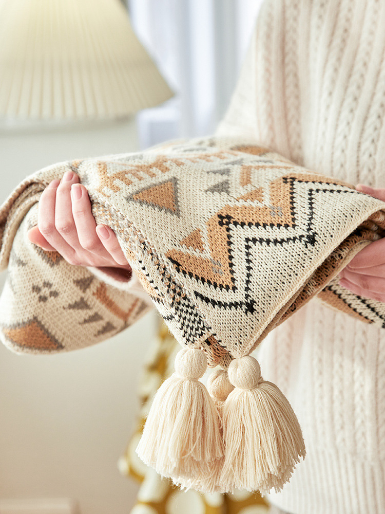 Colorful Bohemian Blanket w/ Tassels Reversible for Home Decorative Colorful Bohemian Blanket w/ Tassels Reversible for Home Decorative