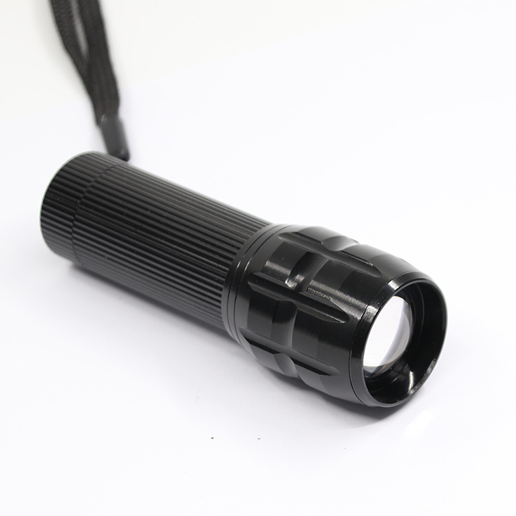 MGE4434 LED Strong  Zoom Flashlight